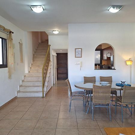 Pool Side 2 Bedroom Queens Gardens Complex Pafos Exterior foto