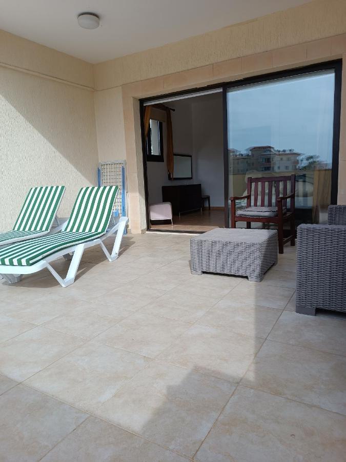 Pool Side 2 Bedroom Queens Gardens Complex Pafos Exterior foto