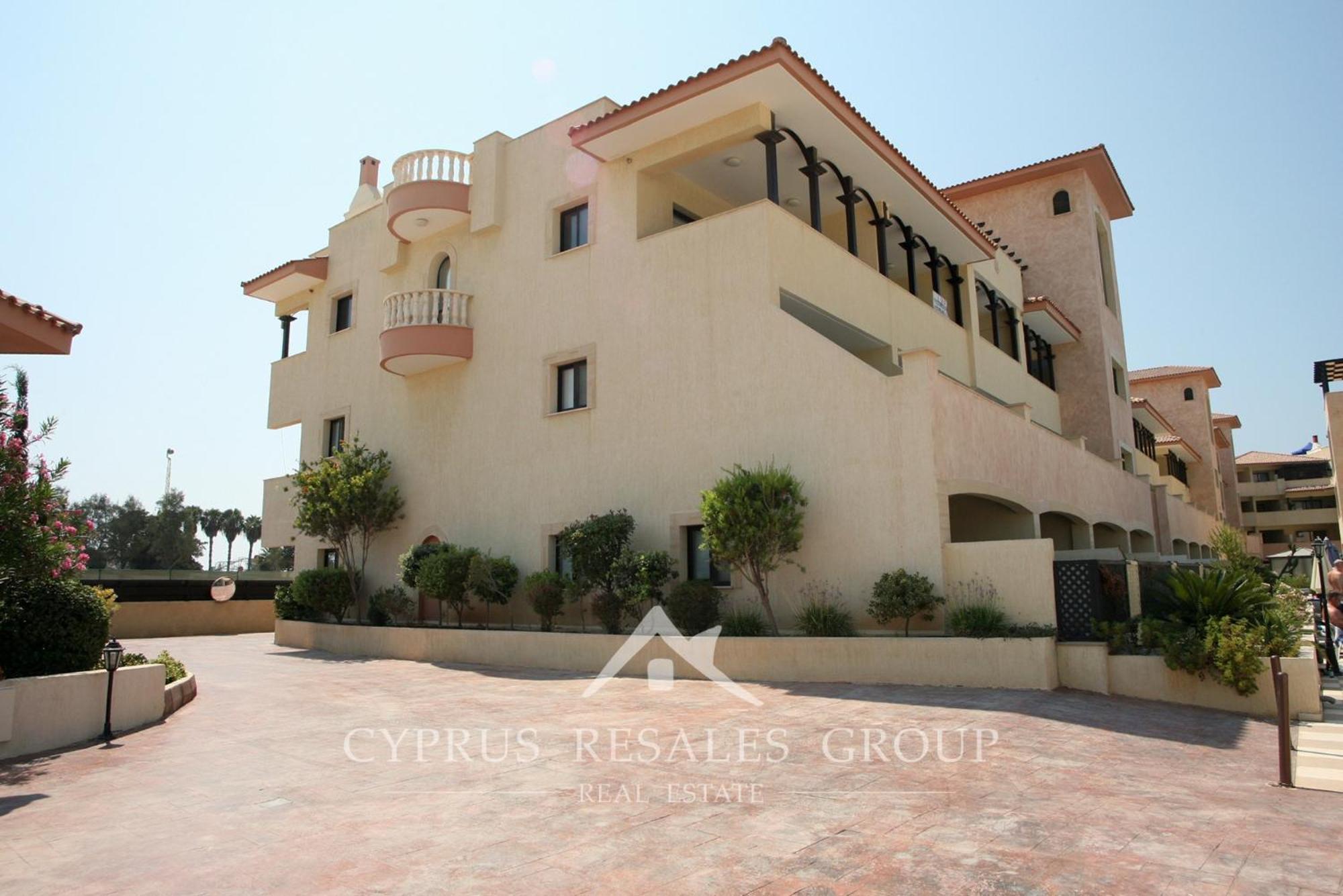 Pool Side 2 Bedroom Queens Gardens Complex Pafos Exterior foto