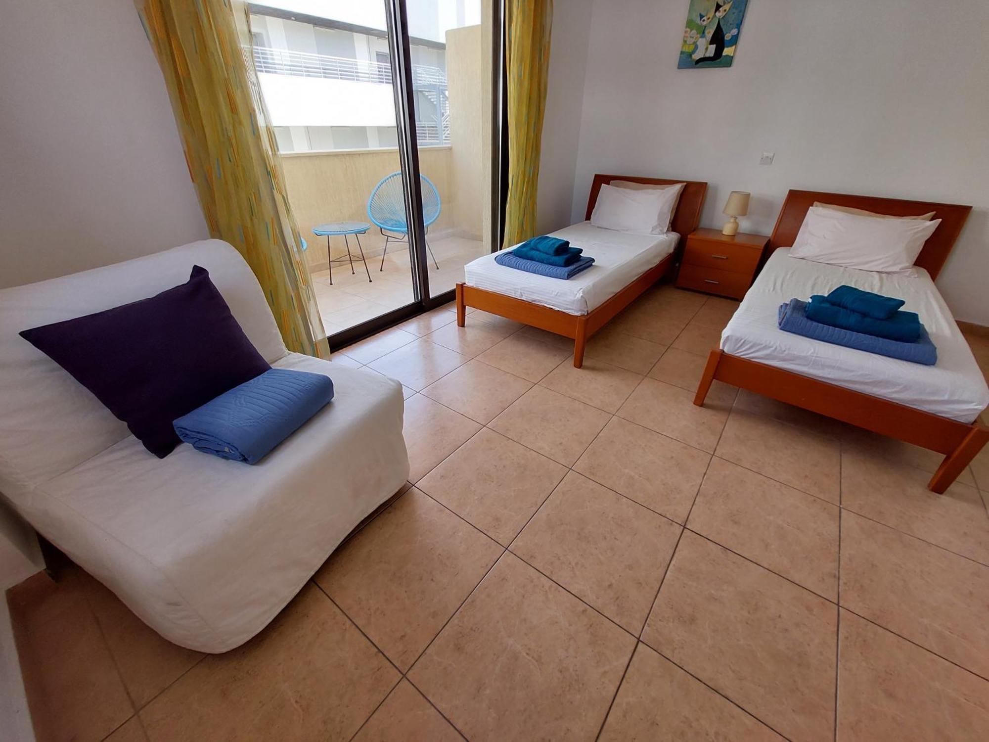 Pool Side 2 Bedroom Queens Gardens Complex Pafos Exterior foto
