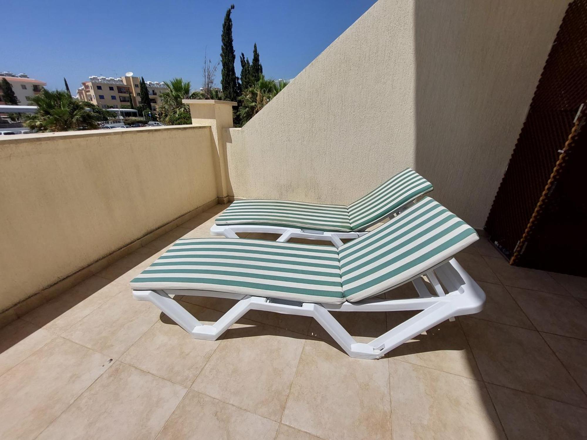 Pool Side 2 Bedroom Queens Gardens Complex Pafos Exterior foto