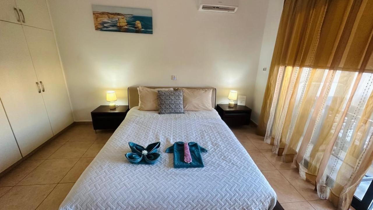 Pool Side 2 Bedroom Queens Gardens Complex Pafos Exterior foto